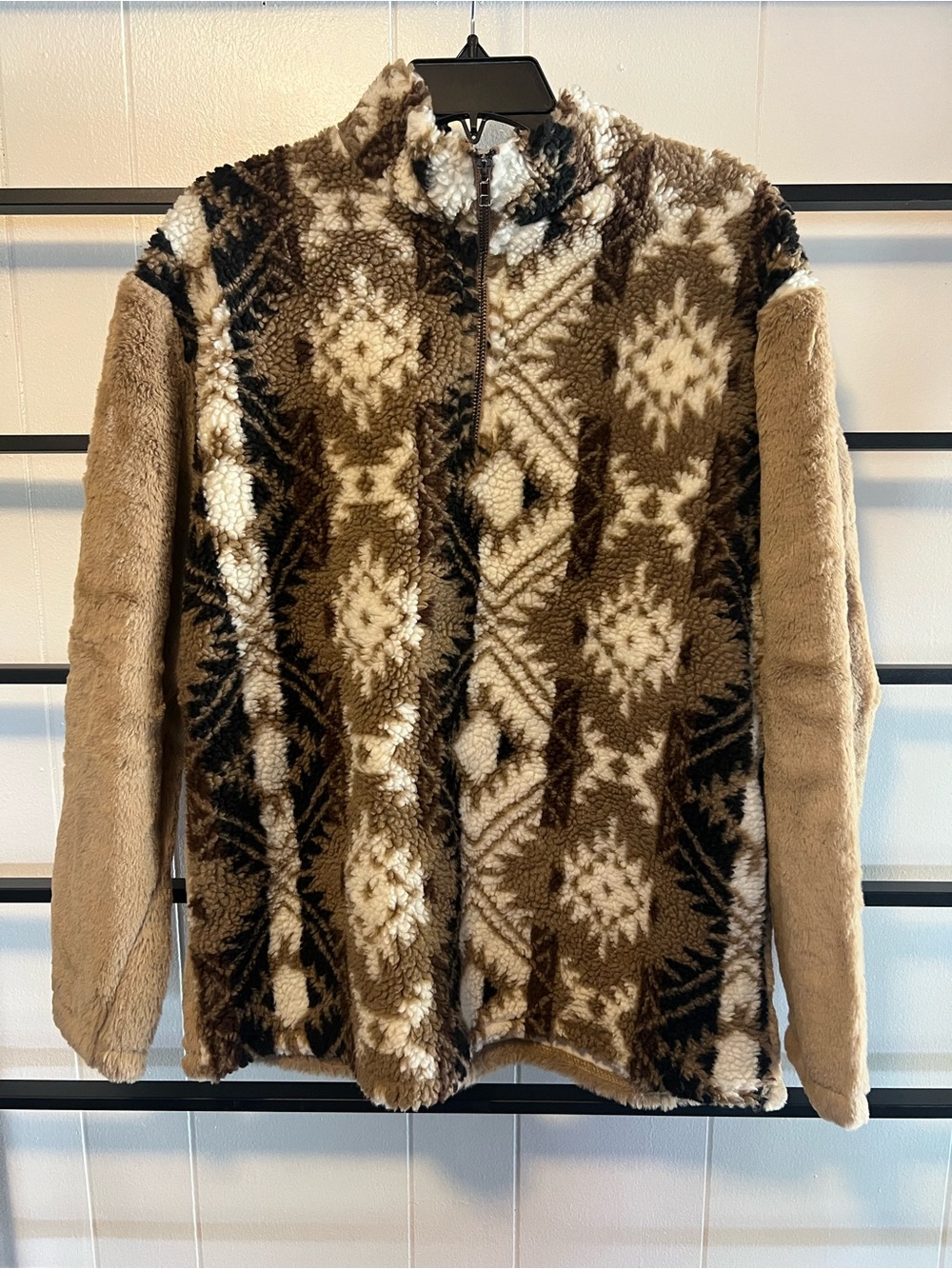 Women’s size medium Grace and Emma zip up neck long sleeve sweater, C25